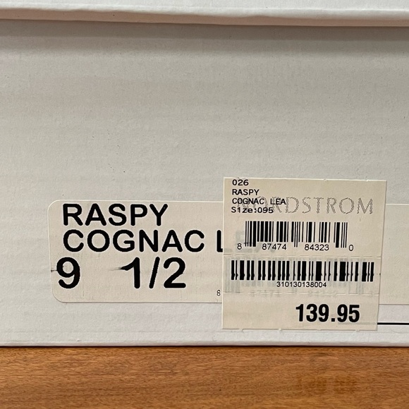 Steve Madden Raspy Platform Bootie in Cognac, with box - Picture 6 of 7